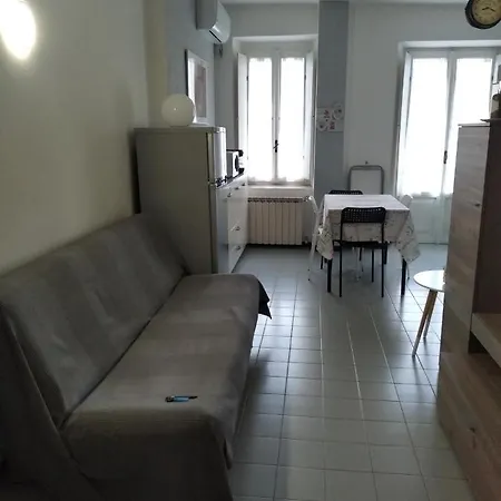 Tra La Stazione E Il Lago