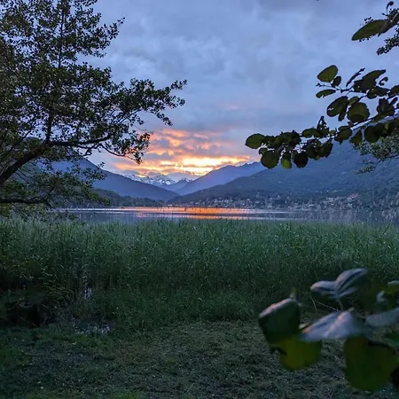 Tra La Stazione E Il Lago Apartment *